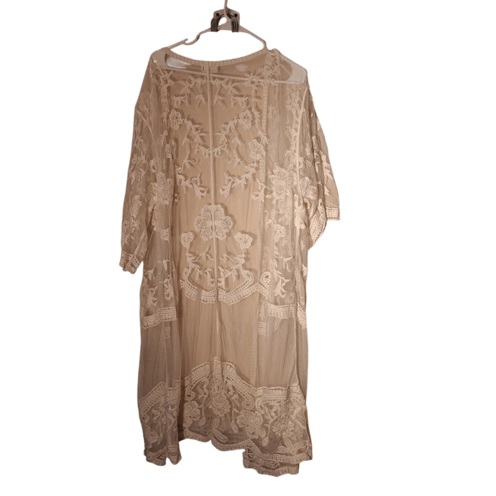 Dizzy Lizzy White Lace Romantic Sheer Embroidered Floral Duster Medium